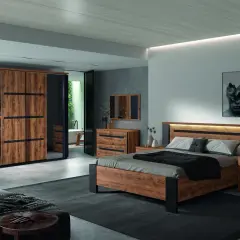 Une chambre moderne avec une armoire en bois et noir, un lit en bois et des tables de chevet assorties. Une belle idée chambre noir et bois pour un intérieur chic.