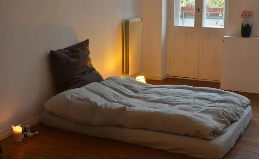 Matelas au sol sans sommier - Vraiment une bonne idée ?