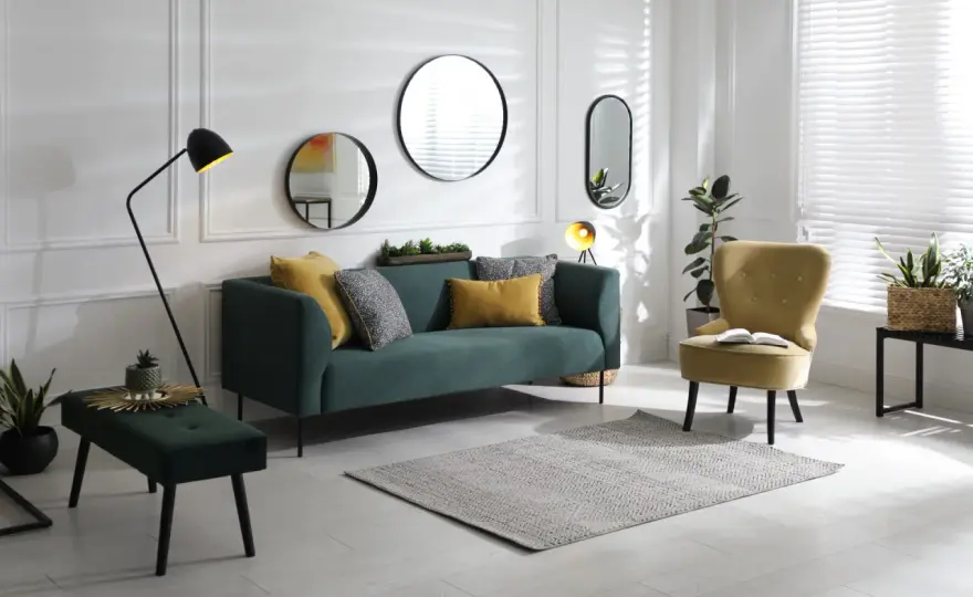 Miroir derrière le canapé - Évitez ces erreurs et sublimez votre salon