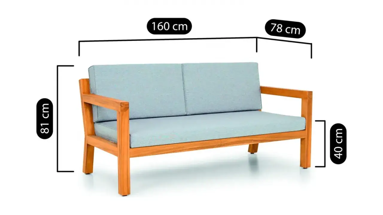Canap&eacute; 2 places en bois avec coussins gris. Dimensions : 160 cm (longueur), 81 cm (hauteur), 78 cm (profondeur), 40 cm (hauteur d'assise).